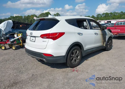 2015 Hyundai Santa Fe Sport 2.4L z USA, uszkodzony, nr VIN 5XYZT3LB5FG270194